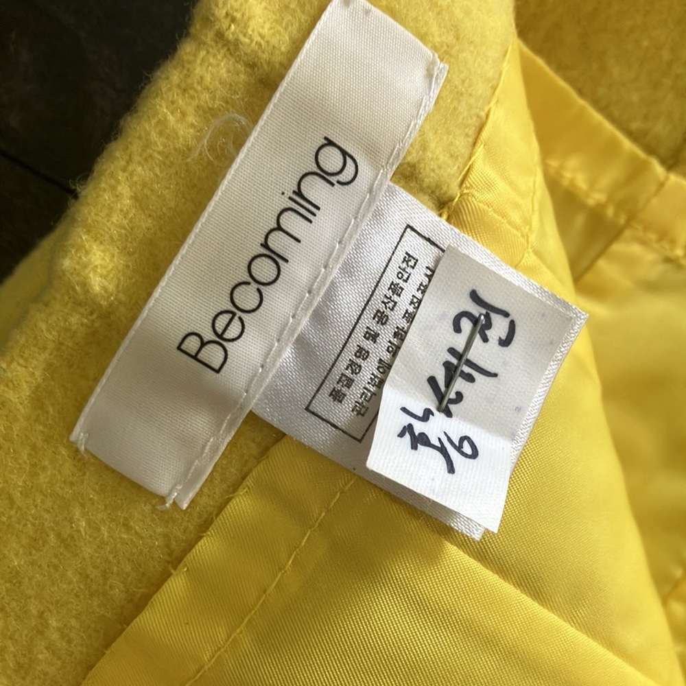 NWOT Yellow Women's Skirt - Picture 4 of 8